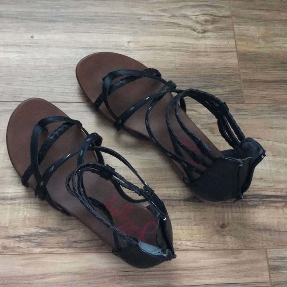 Sandles